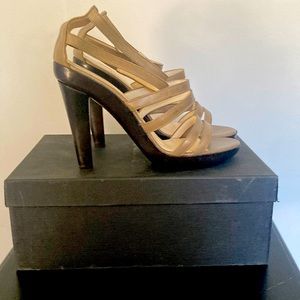 Jil Sander sandal. Size-40 narrow width  Strappy sandal with slight platform